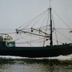 Vanwege de groei in het mosselkweekbedrijf laat Johannes Steketee een nieuw schip bouwen, YE 70 'Maria'